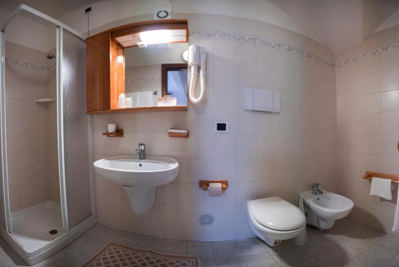Hotel Rio Кадерцоне Экстерьер фото