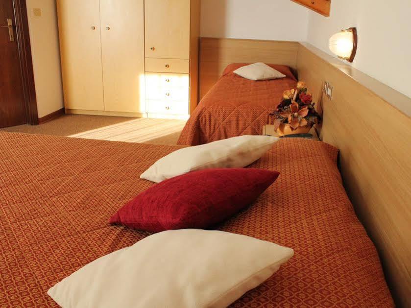 Hotel Rio Кадерцоне Экстерьер фото